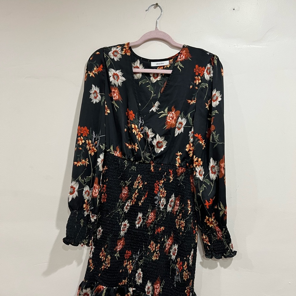 Floral Long Sleeve, short black dress with floral designer,  – Size M - Picture 5 of 11